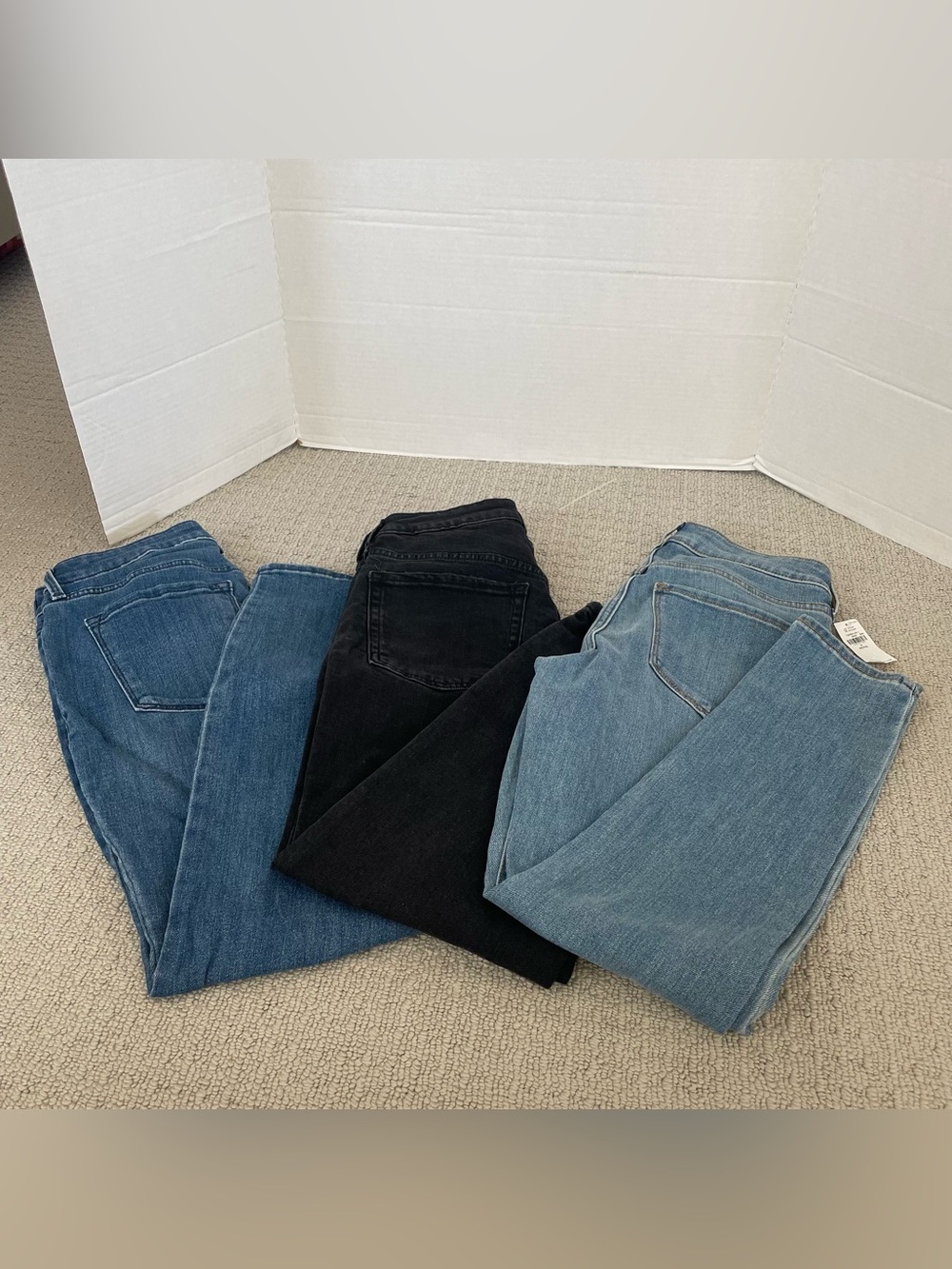 3 pairs of women’s denim skinny jeans